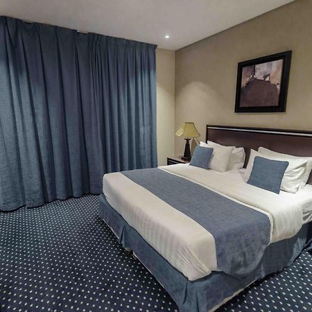 Onizah Hotel Unaizah Kültér fotó