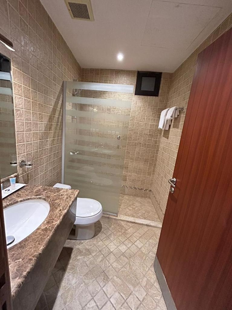 Onizah Hotel Unaizah Kültér fotó