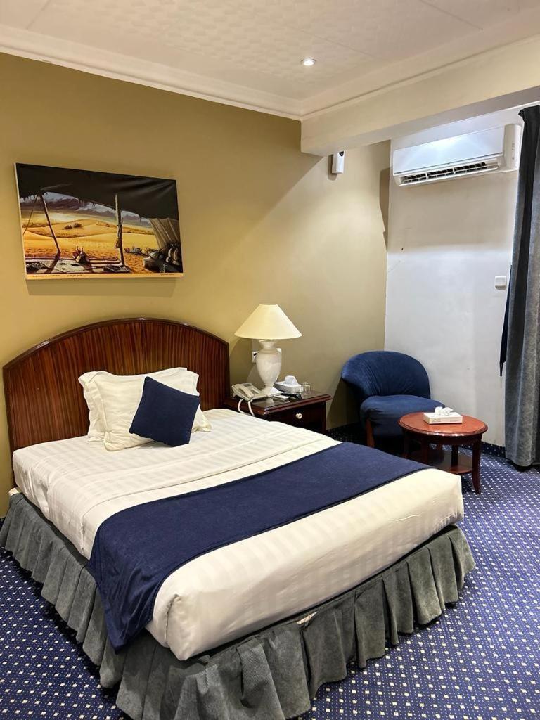 Onizah Hotel Unaizah Kültér fotó