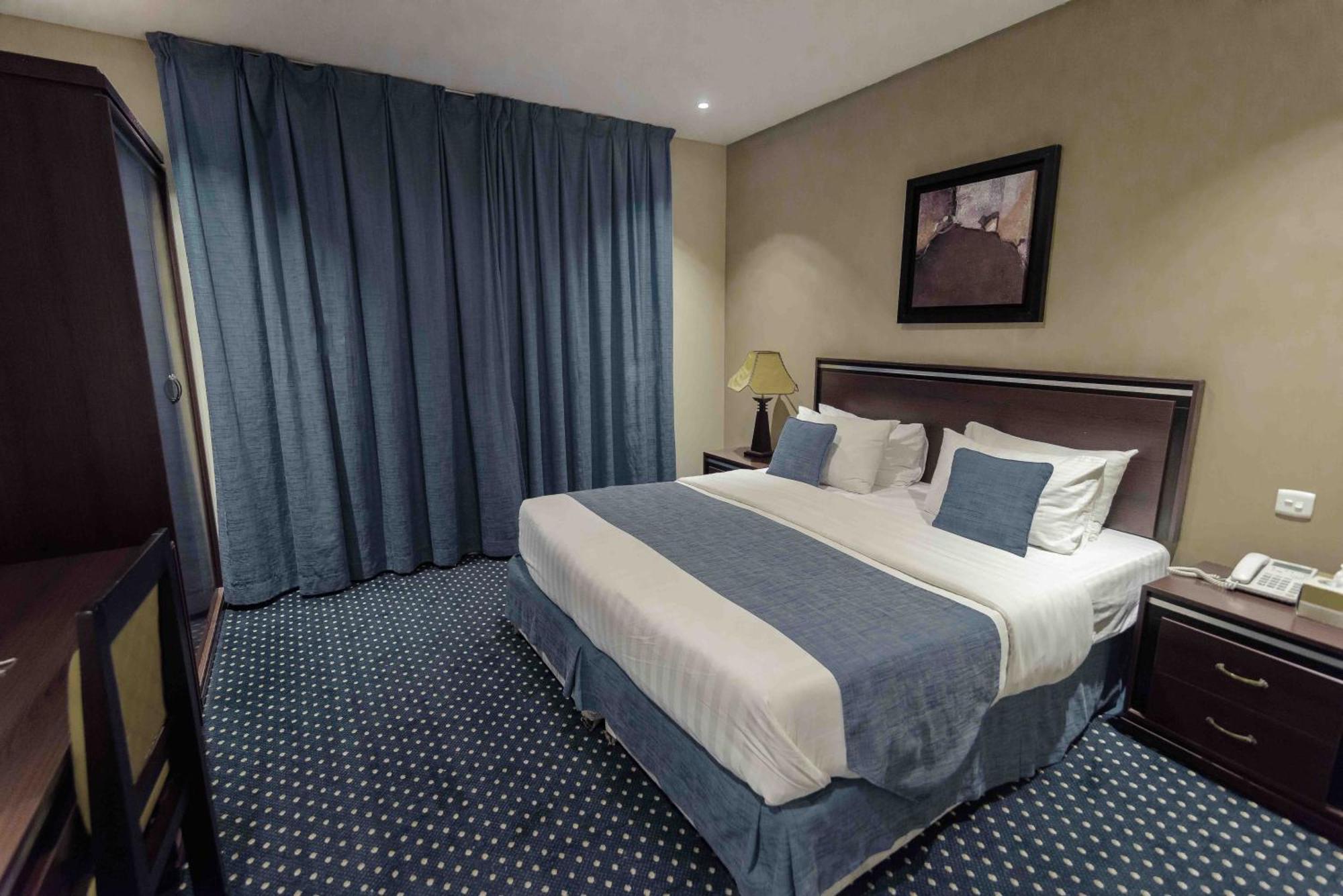 Onizah Hotel Unaizah Kültér fotó