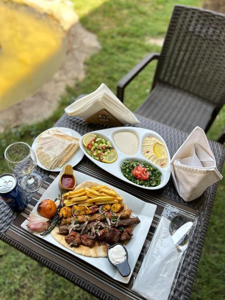 Onizah Hotel Unaizah Kültér fotó