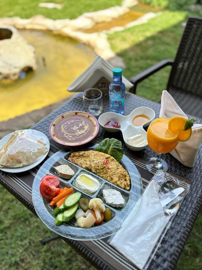 Onizah Hotel Unaizah Kültér fotó