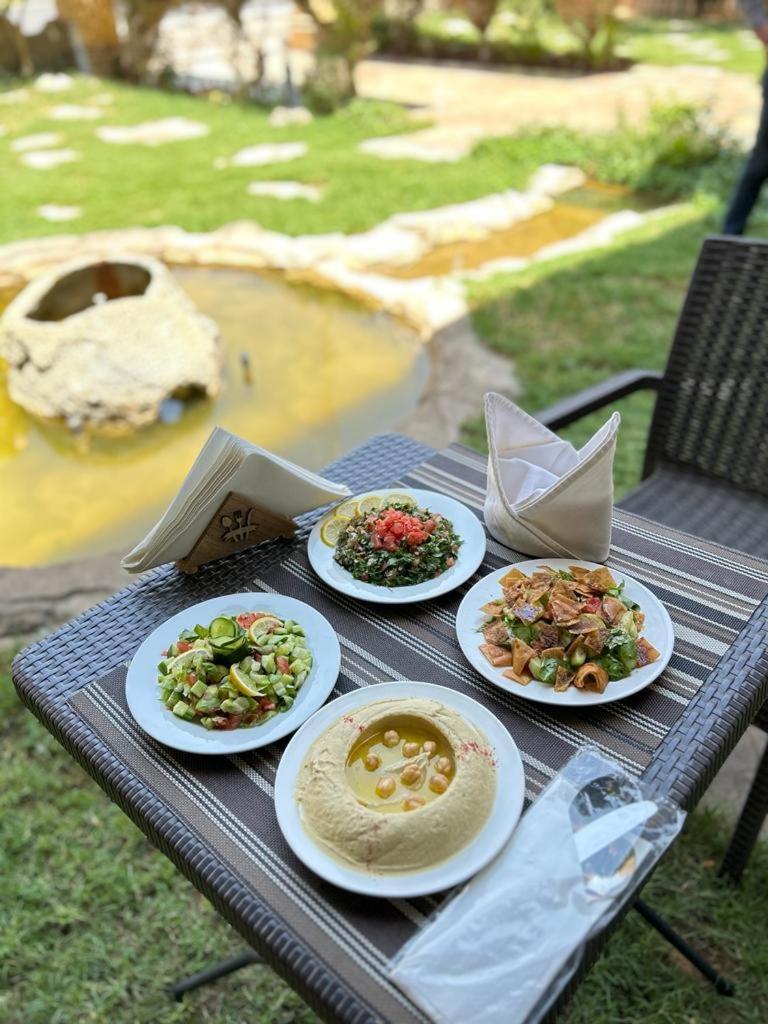 Onizah Hotel Unaizah Kültér fotó