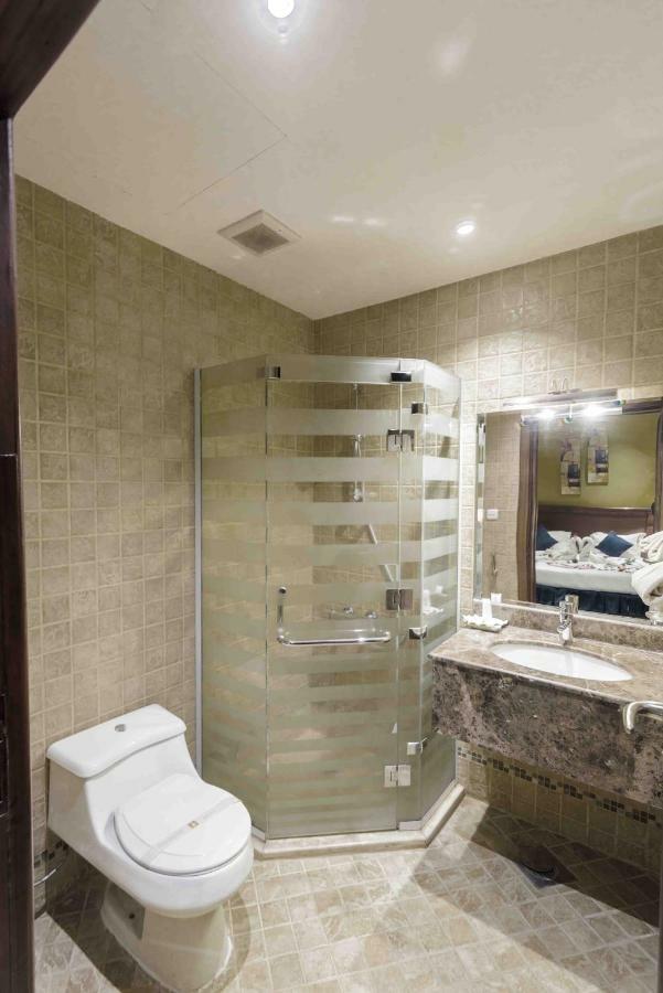 Onizah Hotel Unaizah Kültér fotó